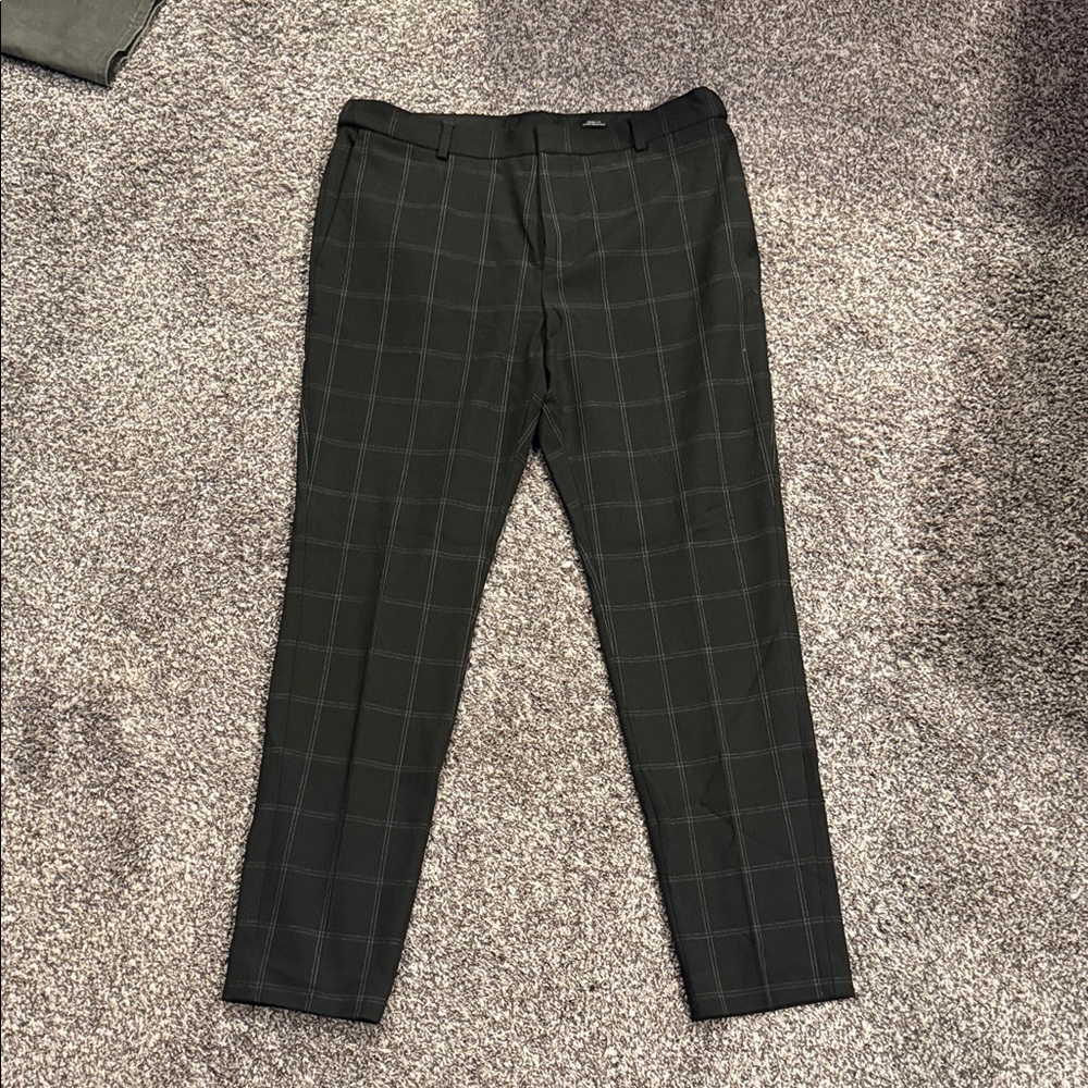 H&M Men's Slim Fit Pattern Pants - Size 34
